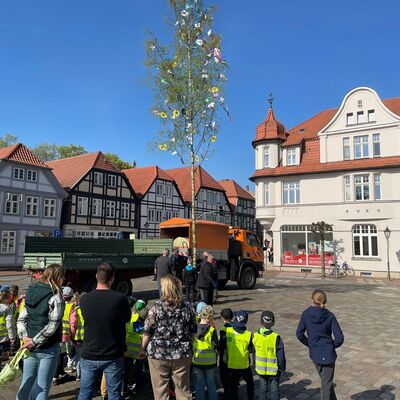 Aufstellung Maibaum I